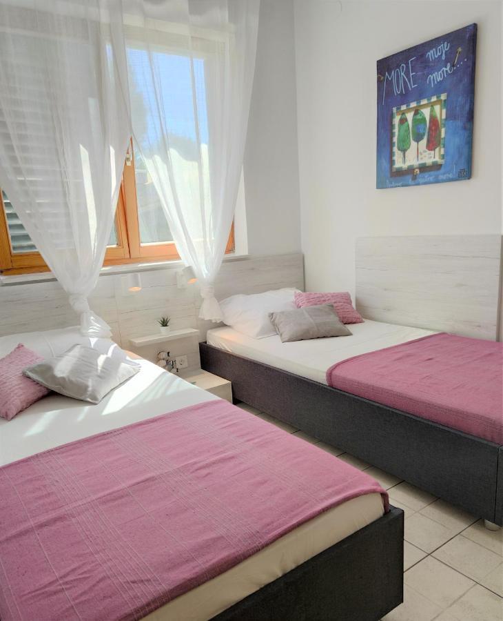 וויס Apartments Riba חדר תמונה